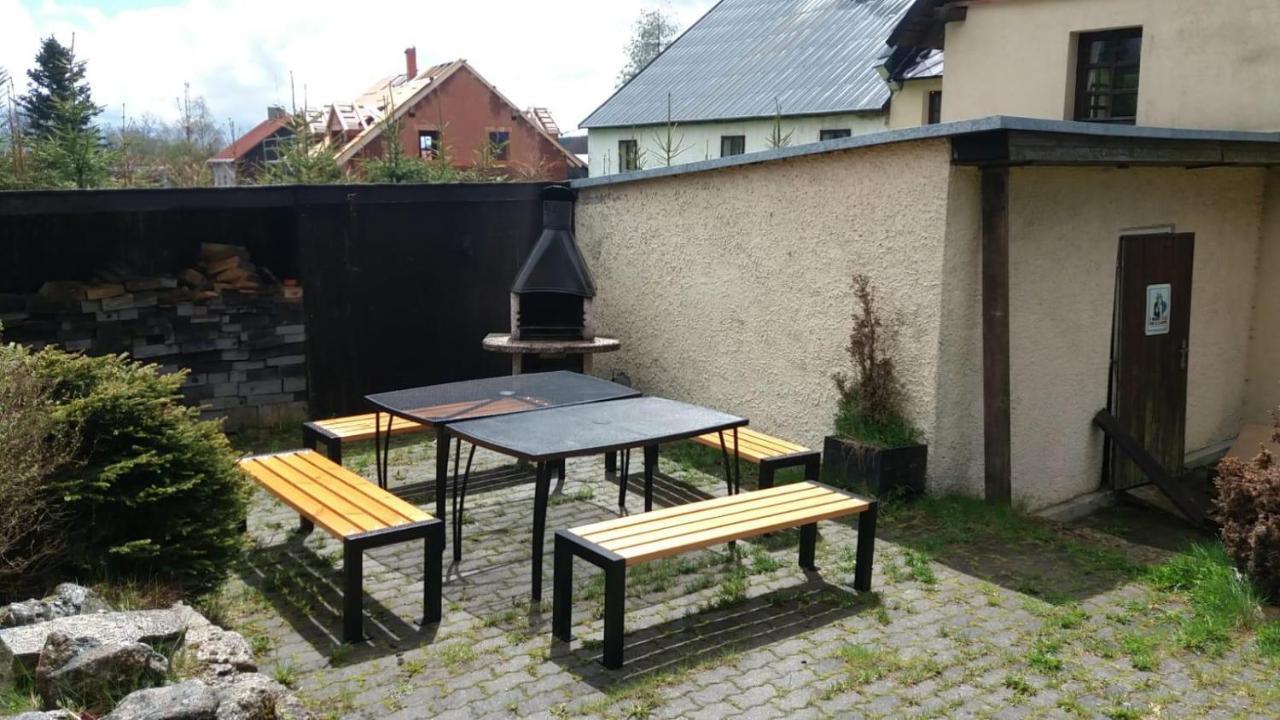 Chalupa Hrazdenka V Krusnych Horach Horní Blatná Buitenkant foto